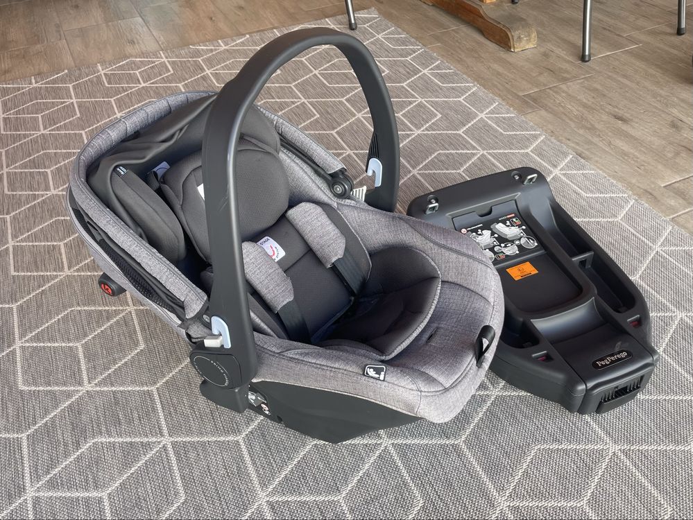 Peg Perego столче с isofix база