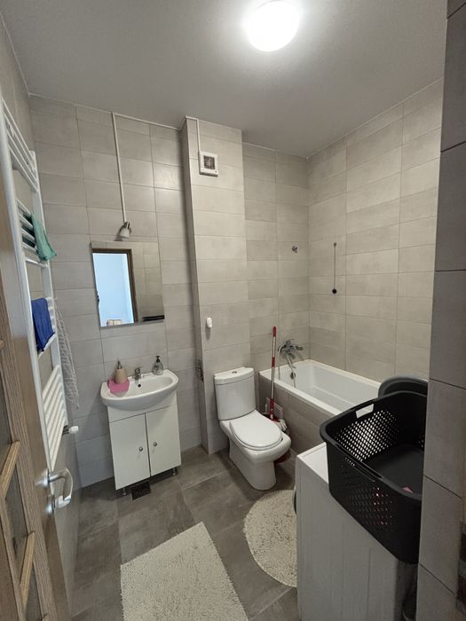 Ofer spre inchiriere apartament cu 2 camere in zona Tomis Plus