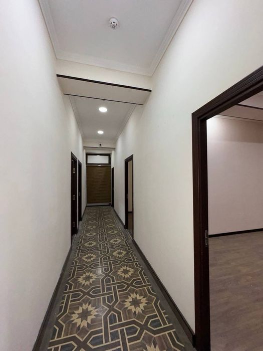 Аренда под офис Чорсу , Гулобод 200м2 7 комната 1м2 10$, 2000$