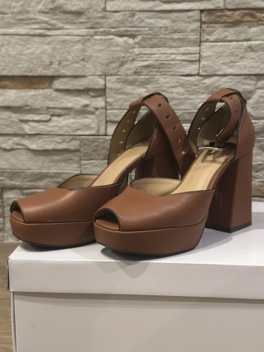 Обувки естествена кожа HM