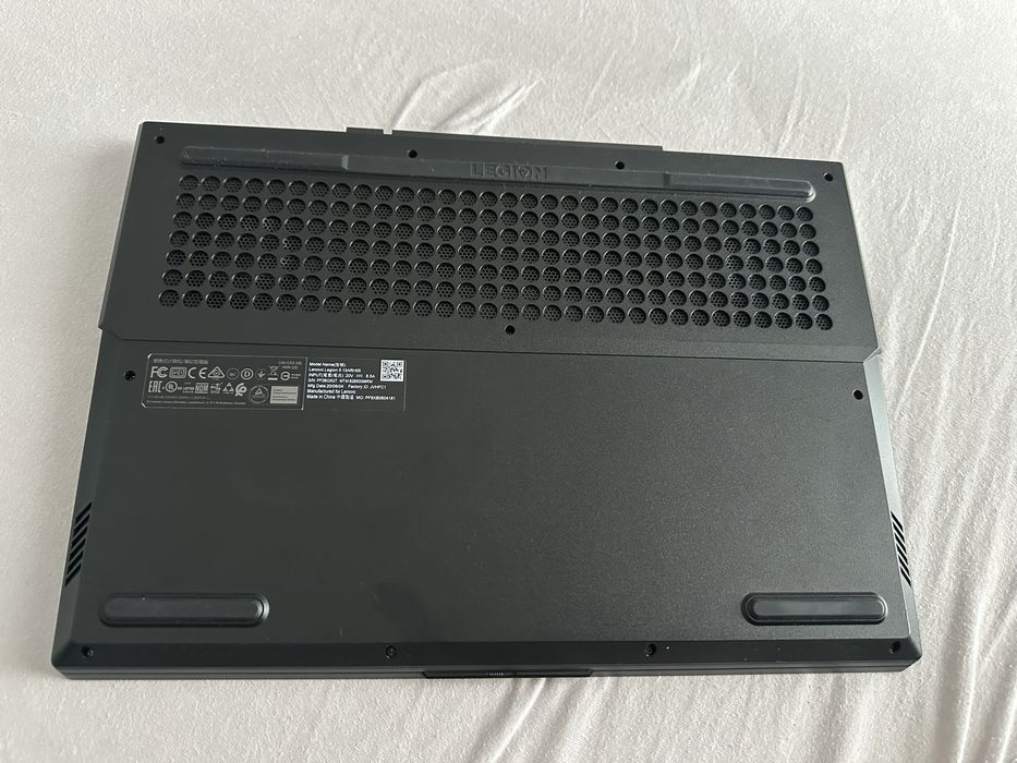 Laptop Lenovo Legion 5 15ARH05 - cu problema restart aleatoriu