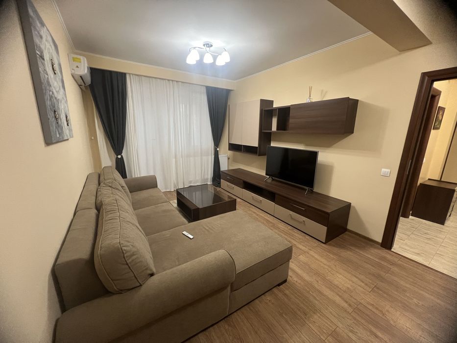 Apartament Decebal, proprietar