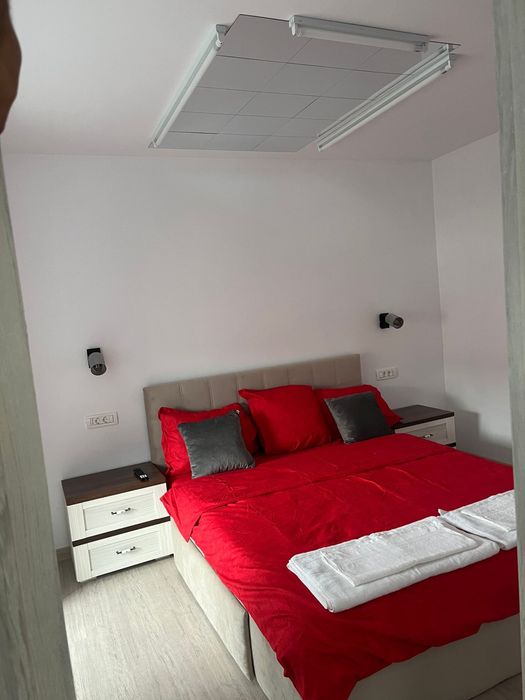 Inchiriez apartament cu 2 camere in regim hotelier