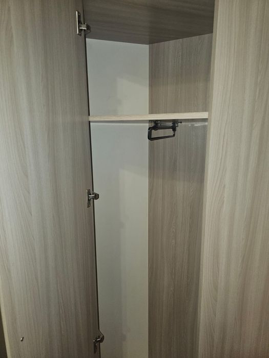 Продам угловой шкаф