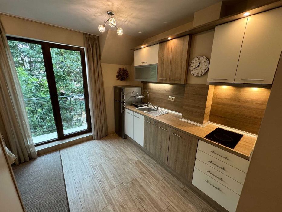 Дава се под наем Двустаен апартамент в София, Център - 52 кв.м за 400 € - Снимка #2