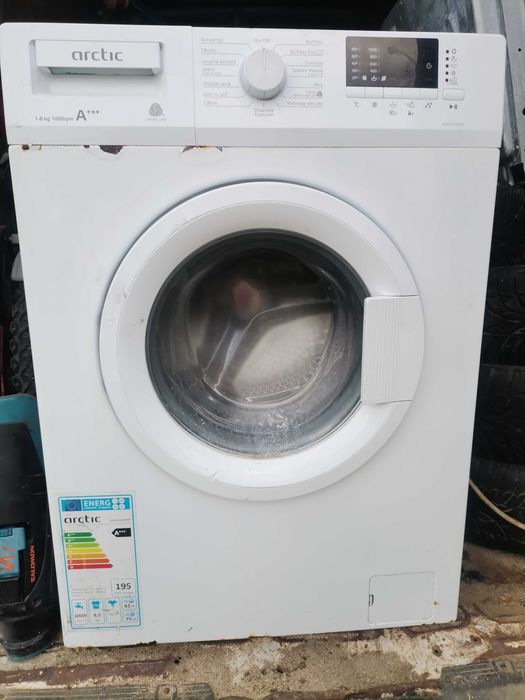 Mașina de spălat automată Arctic 8kg perfect funcțională