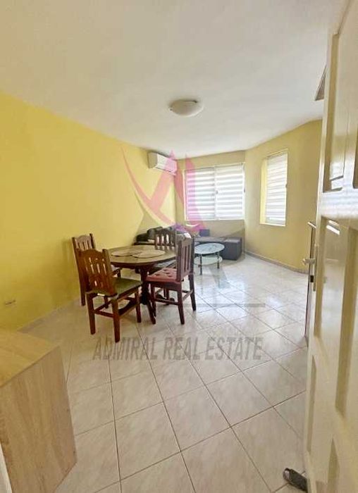 Дава се под наем Тристаен апартамент в Варна, Генералите - 150 кв.м за 613 € - Снимка #1