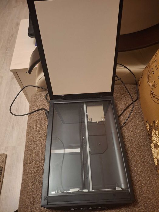 Vând scanner Cannon