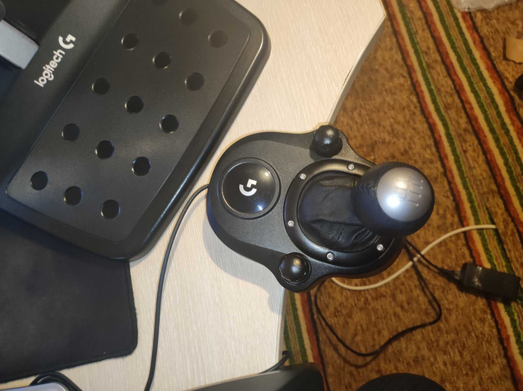 Logitech G29 волан рейсинг симулатор със скоростен лост ! С ГАРАНЦИЯ