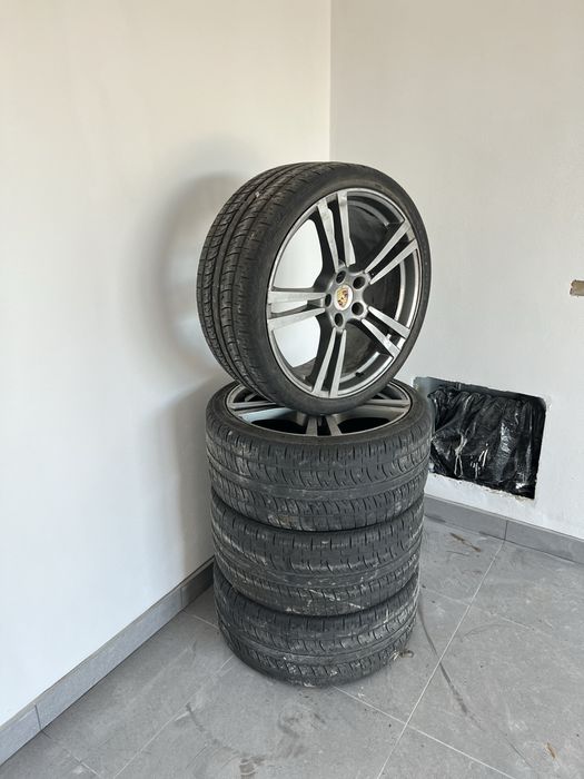 Jante originale porsche Cayenne sau Macan plus cauciucuri Pirelli