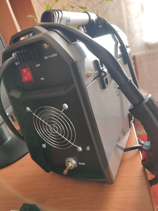 Продам св.й аппарат с газом