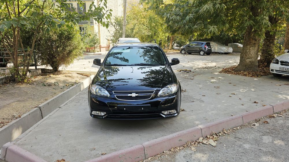 Gentra 3 AT Lyuk va Abs bor. Magnitafon yuq