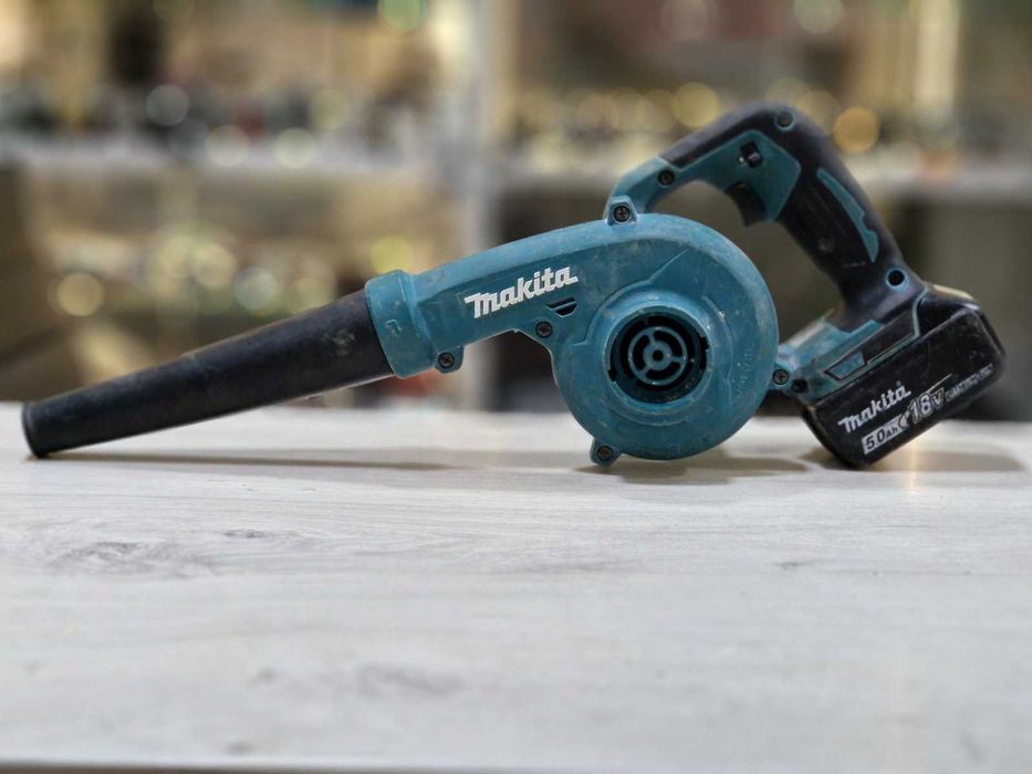 Акумулаторна въздуходувка Makita DUB185Z, 18 V с батерия 5Ah