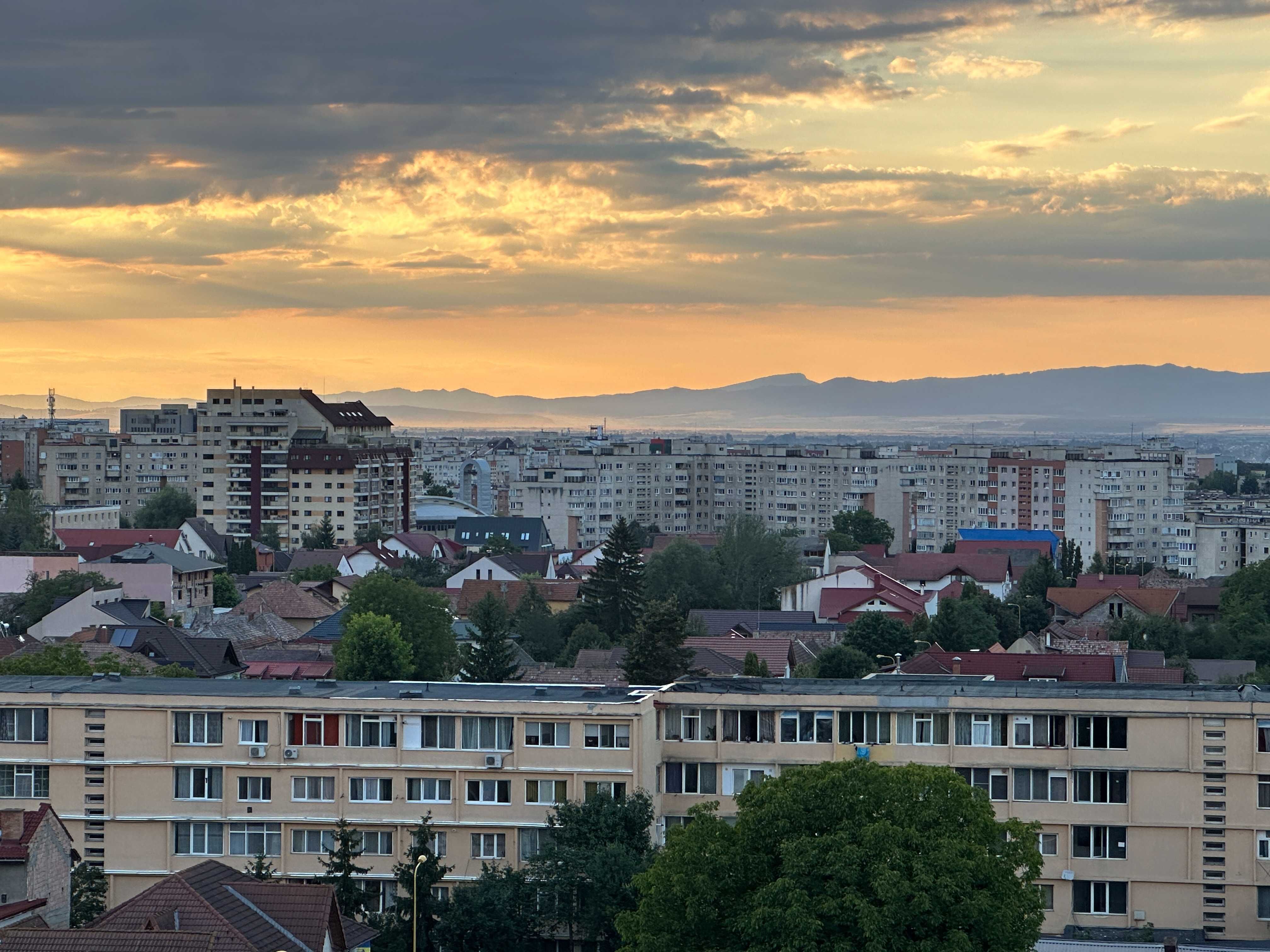 PROPRIETAR inchiriez garsoniera superba Astra
