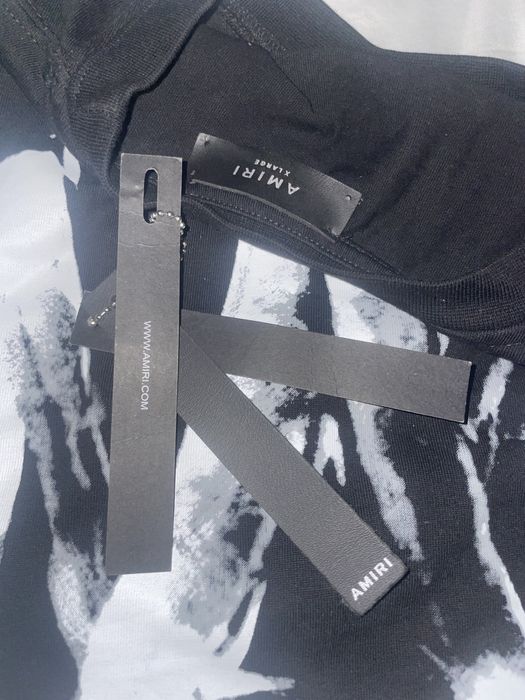 Tricou Amiri 150 lei (negociabil)