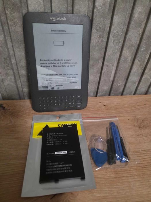 Четец Електронен - Amazon Kindle 3-rd Gen за части или ремонт