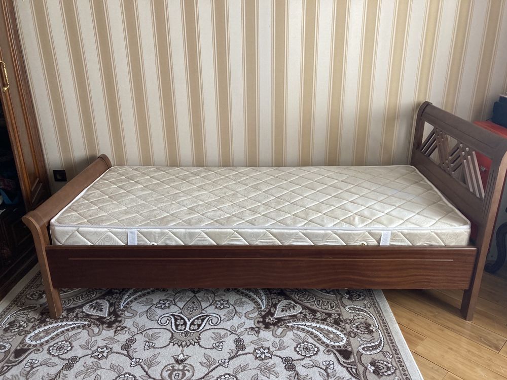 Одинарная кровать