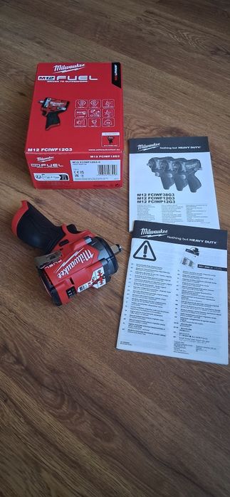 Нови Гайковерт Milwaukee M12 FUEL Батерия и Зарядно