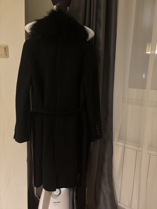 Zara вълнено палто с пухена яка и колан