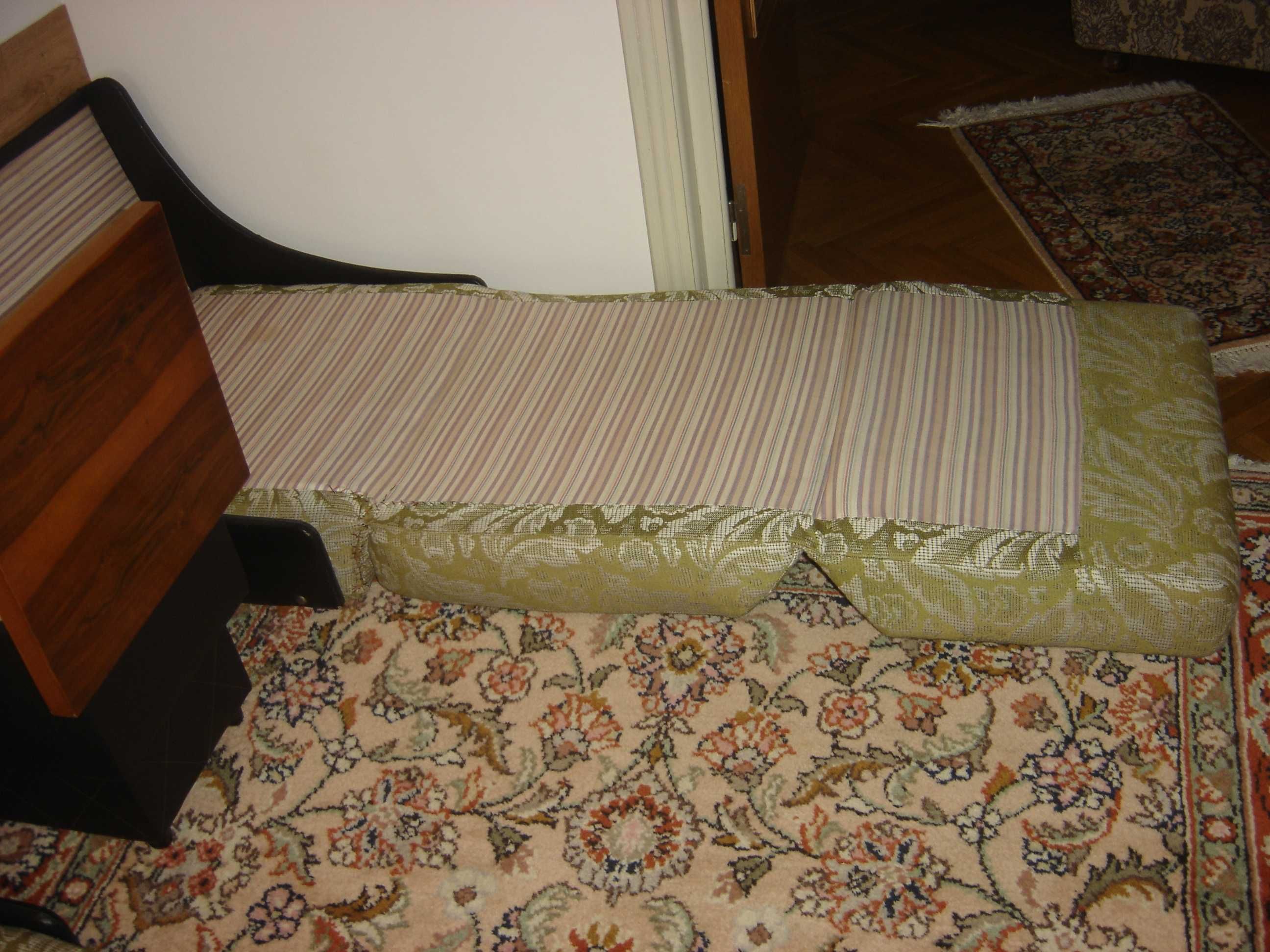2 fotolii pat si masuta tip bar