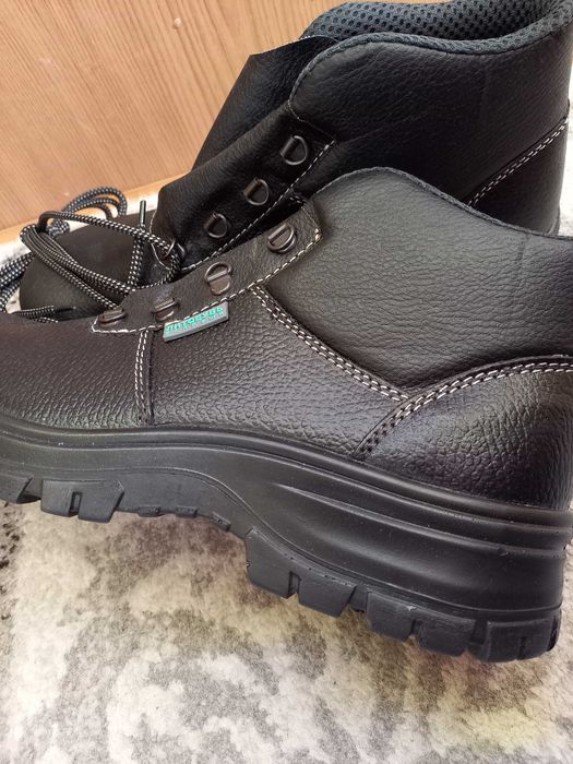 продам сапоги  новые , 43 р-р