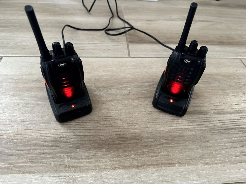 Stație radio portabilă UHF PNI PMR R20 – set 2 bucăți, nou, open box