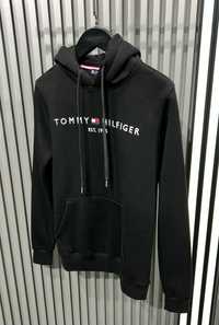 Суичър (худи) Tommy Hilfiger в черен цвят - ТОП модел за сезона ! ! !