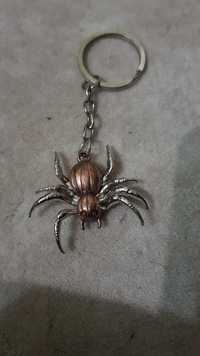 брилок паук металический