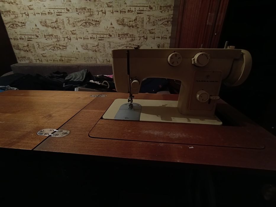 Швейная машинка чайка