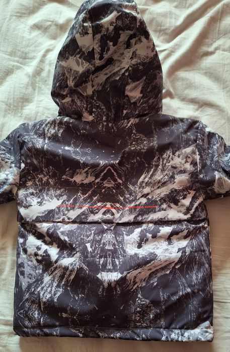 Яке за сноуборд р-р 122