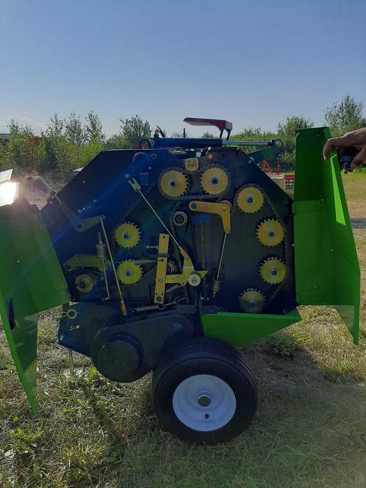 Masina pentru presat fanul