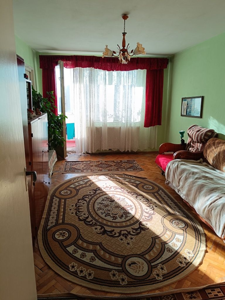 De vânzare apartament 2 camere cart.Tudor .Str.Brașovului