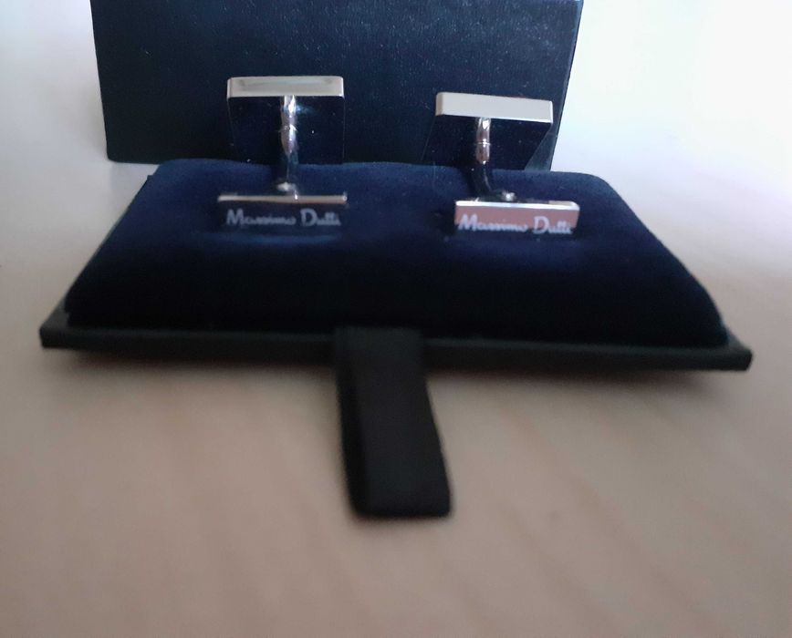 Нови мъжки ръкавели Massimo Dutti