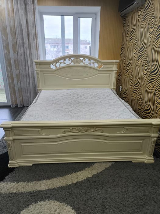 Кровать двухспальная