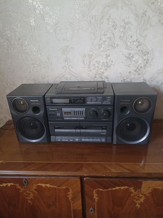Продам магнитофон Panasonic