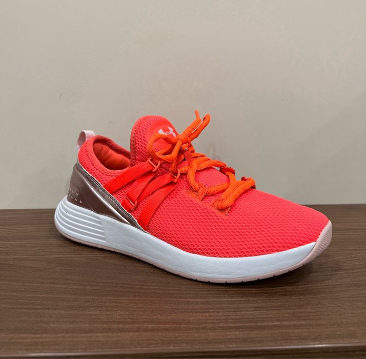 Маратонки Under Armour размер 36.5