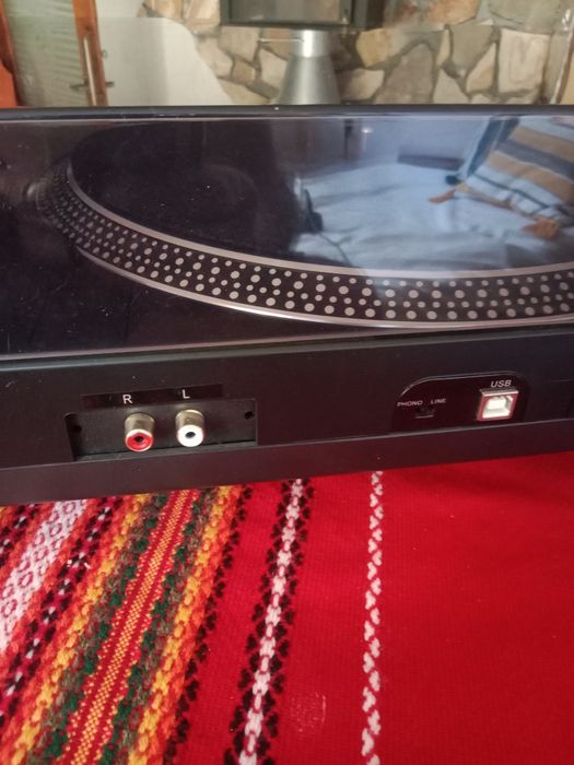 Грамофон Dual- belt drive.