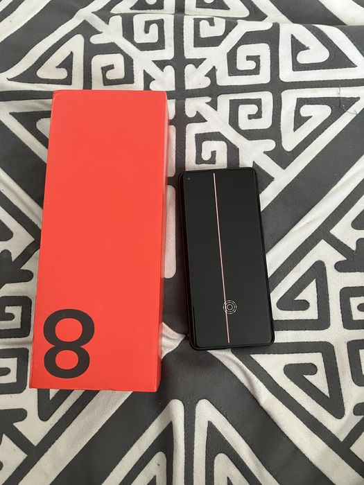 продам one plus 8 pro