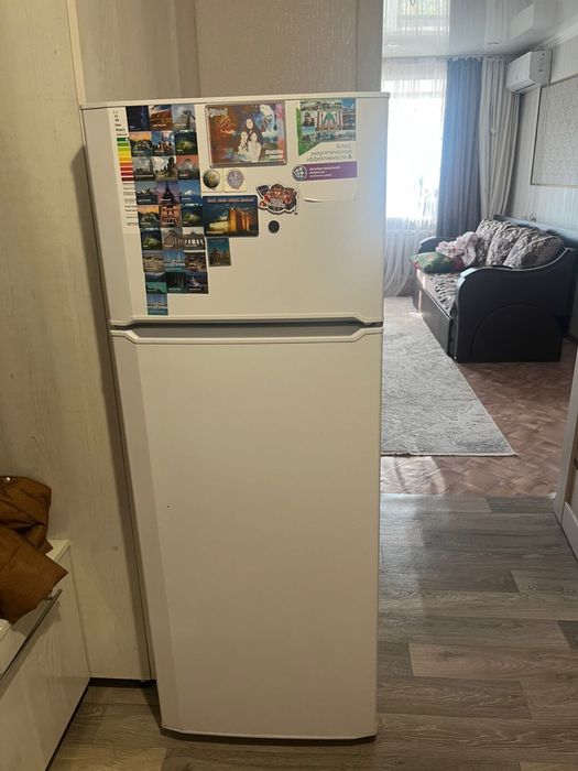Продам холодильник