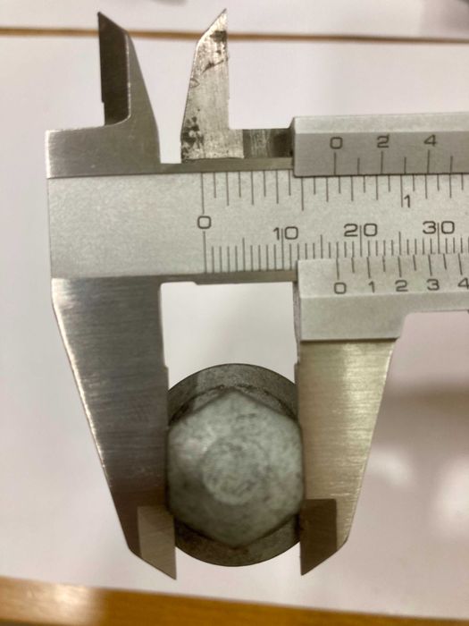 Болтове за джанти Пежо / Ситроен, оригинални - 16 бр + 4 бр секретни