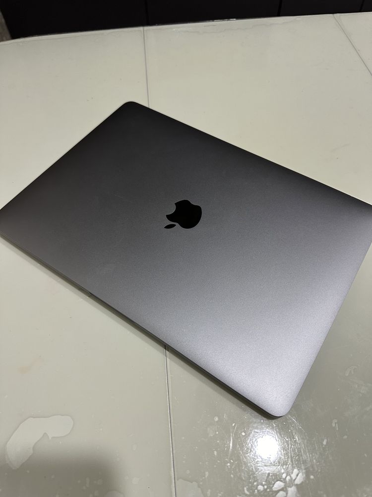 MacBook Pro, 13” 2017