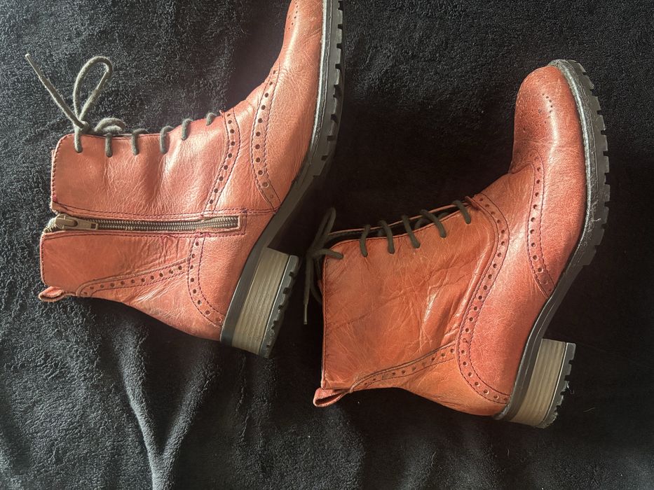 Ghetute de toamna din piele.