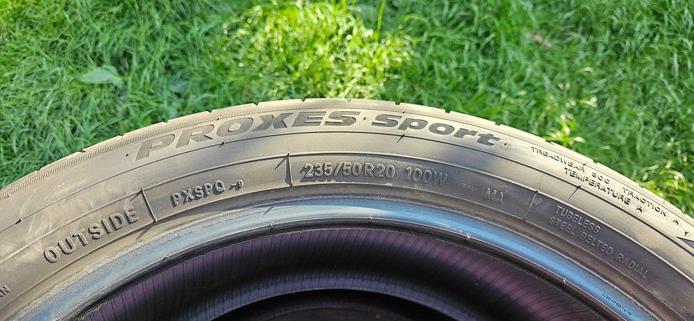 Set Toyo Proxes 235/50R20 100W