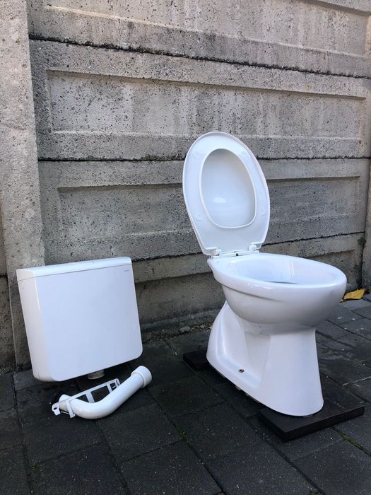 Vand obiecte sanitare (vas wc si lavoar )