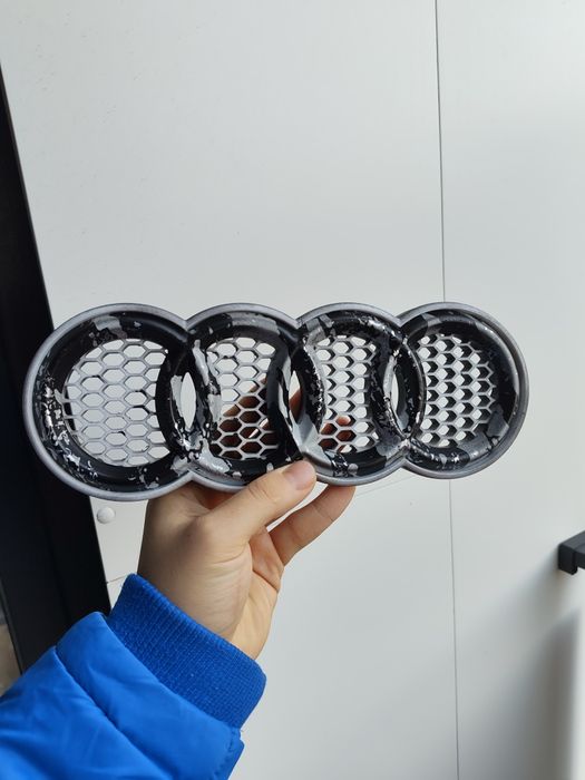 ауди емблема с персонализиран дизайн