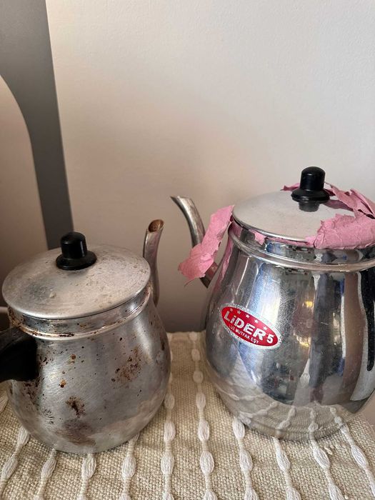 Ceainic aluminiu (unul nou, unul folosit) inclusiv pentru cafea