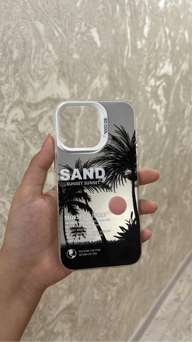 Продам чехол на iPhone 13 Pro.