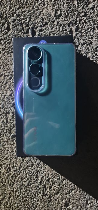 Vivo 50 lite garantiya bor 1 oy 256/8+8