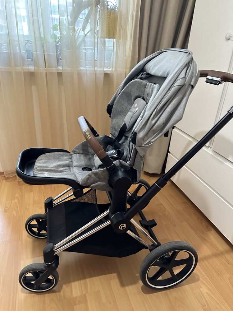 Шаси Cybex Priam 4 Chrome Brown с дизайнерска седалка Koi