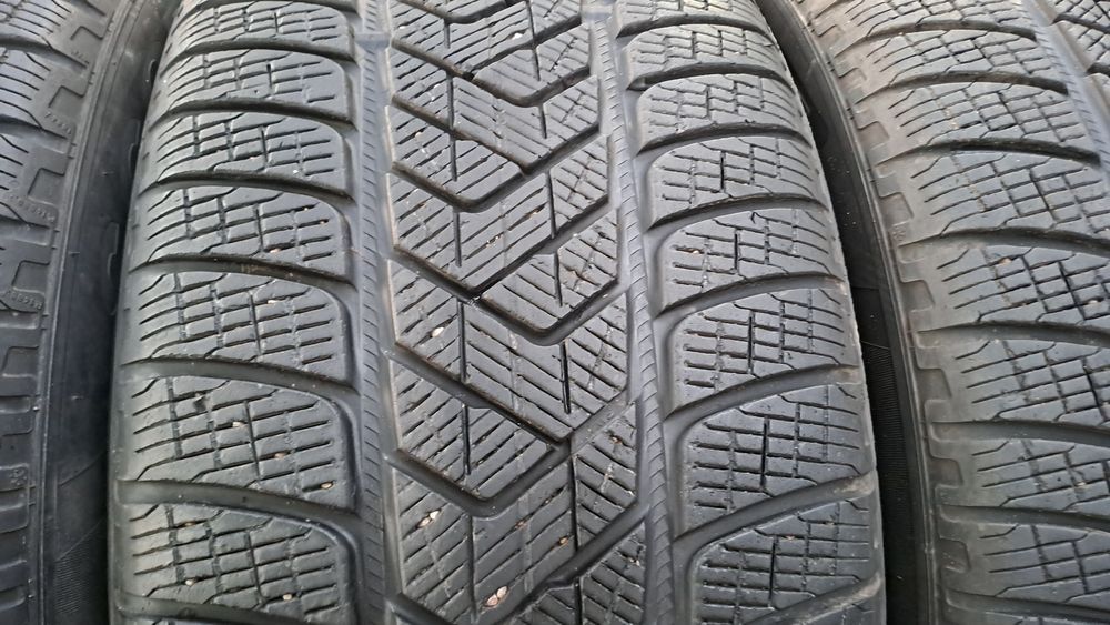 4бр. Спорт пакет 235/55/19 и 255/50/19 Pirelli Scirpion Winter 2022
